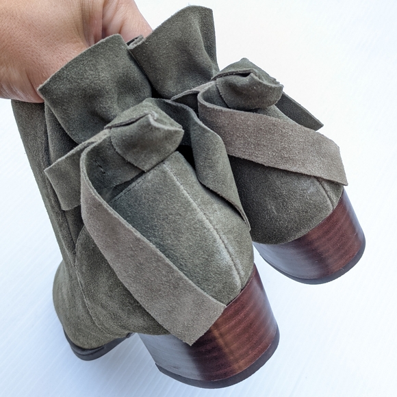 AEROSOLES Crosswalk Olive Suede ruched ankle booties fall autumn - Picture 7 of 10